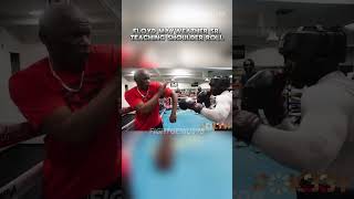 Floyd Mayweather Sr Teaching Shoulder Roll 📝🥊 shorts boxing boxingtraining floydmayweather [upl. by Ereveneug]