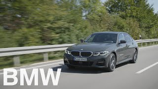 How to drive your BMW Plugin Hybrid Electric Vehicle efficiently – BMW Howto [upl. by Suryt64]