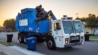 Mack TerraPro LEU  Heil Rapid Rail Garbage Truck [upl. by Eudo]