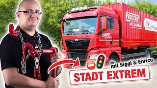 LKW Fahrstunde Stadt EXTREM 🔥 mit Siggi  Fischer Academy [upl. by Ykceb348]