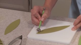 How To Make Leaves WIth Sugar Paste with James Rosselle [upl. by Acirderf]