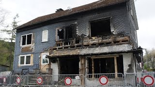 Ermittlungen nach Wohnhausbrand in Trupbach laufen auf Hochtouren SiegenNRW [upl. by Akem]