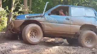 Nissan Terrano 2 Offroad in Mammutparck покатухи по танковому полигону 26082016 [upl. by Harwin]