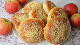 Воздушные булочки с яблочным повидлом и штейзелем  Airy buns with apple jam and steisel [upl. by Aanas829]