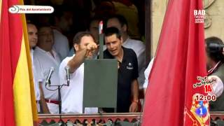 El chupinazo inaugura San Fermín 2014 [upl. by Ramel]