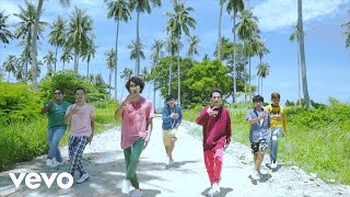 KmengKhmer  ឆ្ងាយតែកាយ Far Away Official MV [upl. by Mindi420]