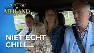 Martien is HELEMAAL GESPANNEN voor de VAKANTIE  Chateau Meiland [upl. by Nevarc945]