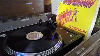 A5  A Lovers Concerto  The Toys  1973 Good Vibrations RONCO UK Vinyl LP Record [upl. by Eiznikcm290]