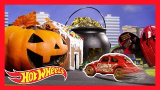 THE ULTIMATE SUGAR RACE 🎅🍫🚗  HW HOLIDAY RACERS™ in BATTLE OF THE SWEETS  Hot Wheels [upl. by Roseanna]