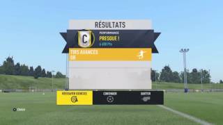 Comment faire une retournée acrobatique sur fifa 17 ps4 [upl. by Ennovy]