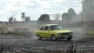 Peugeot 504 v6 burnout [upl. by Grindlay]