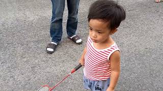 ang batang naglalaro ng badminton [upl. by Sower688]