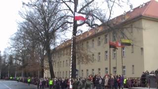 01022013  Przysięga wojskowa we wrocławskim Centrum [upl. by Oinotnas]