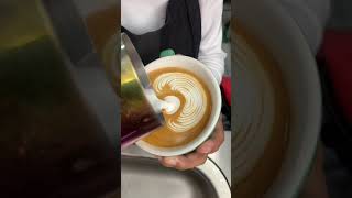 Easy capucino baristas baristalatteart coffeeart coffee barista latteartist latteart latte [upl. by Sperling291]