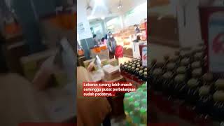 Lebaran kurang lebih masih seminggupusat perbelanjaan sudah padatnya daddyharto videoshorts [upl. by Heyman218]