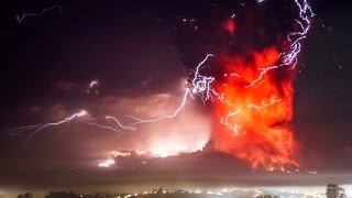 IMPACTANTE ERUPCIÓN VOLCÁN CALBUCO CHILE 2015 [upl. by Bain861]