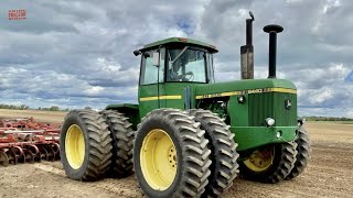 JOHN DEERE 8440 Tractor Disking [upl. by Syla718]