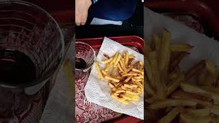 Patates yemeyi sizden öğrenecek değil 🤭😁 vlog patateskızartması öğlearası food reklamdeğildir [upl. by Gianina]