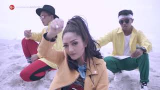 Siti Badriah  Lagi Syantik Official Music Video [upl. by Assetal]