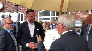 Wassenberg Goldene Schlemmerente 2019 geht an Christoph Metzelder [upl. by Marthena]