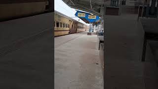 12334Vibhuti Express PT Skips Madhusudanpur Prayagraj to Howrah [upl. by Ninazan880]