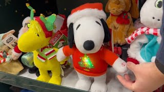 Snoopy and Woodstock Christmas Merriment Animated Peanuts Plush Toy  CollectPeanutscom [upl. by Mcmillan44]