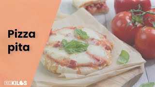 Une recette de pizza originale avec comme base un pain pitta [upl. by Ihpen863]