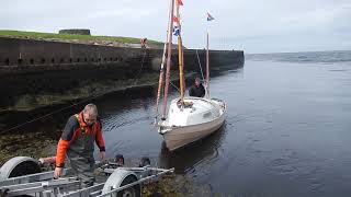 DRASCOMBE DRIFTER 22 DULCIBELLA  ORKNEY ISLANDS 2017  launching  Thurso slipway [upl. by Sybilla]