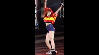 171020 위키미키Weki Meki최유정 I Don’t Like Your Girlfriend 다문화가정돕기 희망빅콘서트 직캠 [upl. by Casabonne]