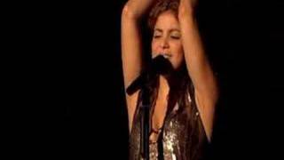 Shakira Obtener Un Si Live [upl. by Ambros]