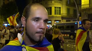 Catalanes reaccionan al discurso del rey de España [upl. by Davy]