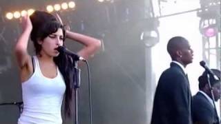 Me amp Mr Jones  Amy Winehouse live  Isle Of Wight 2007 [upl. by Abdella416]