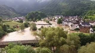 Unfassbares Hochwasser in Altenahr  Jahrhunderthochwasser 2016 [upl. by Namwob]