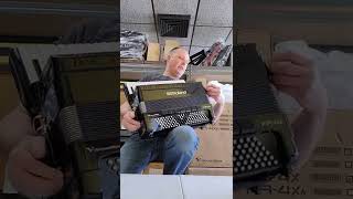 BRAND NEW Roland FR4X Accordions IN STOCK Carnegie Accordion Company Pittsburgh PA  March 2022 [upl. by Griffiths]