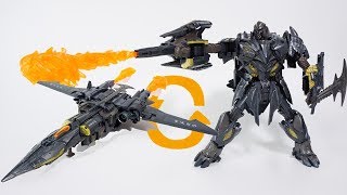 Video Review Transformers The Last Knight Voyager MEGATRON [upl. by Hnirt]