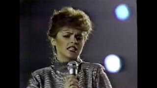 Sheena Easton  For Your Eyes Only Solid Gold 81 [upl. by Khalsa135]