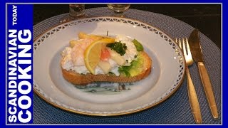 Smørrebrød Danish Open Sandwich Shrimp amp Asparagus Sandwich for lunch supper amp hors doeuvres [upl. by Chiles]