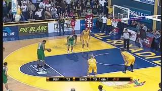 March 21 2014  Sagesse VS Riyadi Amazing Winning Shot [upl. by Ernestus]