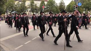 Oktoberfest Wiesn München 2019  Trachten und Schützenzug [upl. by Kobe]