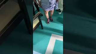 Bilateral Antalgic Gait Knee Osteoarthrosis [upl. by Hube980]