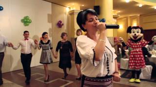 Formatia ALB SI NEGRU Piatra Neamt  LIVE Hora Moldoveneasca CENTRAL PLAZA oct 2014 [upl. by Harobed]