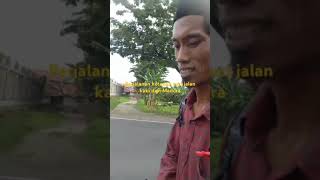 Berjalan kaki ke kota Mekkah Dari Madura [upl. by Asssilem753]