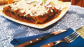 Receta Enchiladas dulces  Cocineros Mexicanos [upl. by Anilecram]