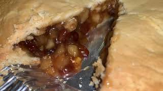 Sara Lee’s Mince Pie Review [upl. by Notlem]