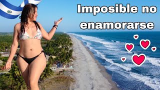 BAÑÁNDOME en MISTERIOSA PLAYA LAS HOJAS de EL SALVADOR 🇸🇻 PLAYA ABANDONADA  VIDEO 4K  Celinaz [upl. by Yelsgnik]