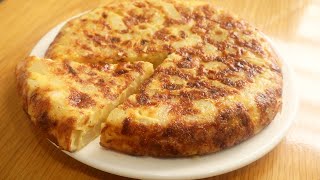 Only 3 Ingredient Potatoes Egg Onion Real Spanish omelette recipeTraditionelles Spanisches Omelett [upl. by Janaya]