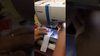 Janome Skyline S5 S3 enfilage  enfile aiguille automatique [upl. by Aundrea]