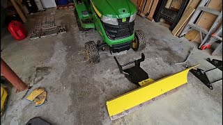 Leveling a mower deck on a John Deere x350 Lawn Tractor [upl. by Moser]