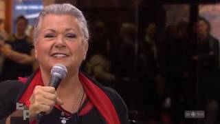 Ginette RenoJe serai là Live TV 2018 [upl. by Hairahcaz883]