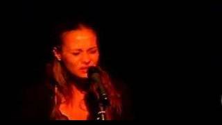 Fiona Apple quotI Knowquot live at the Largo [upl. by Bidle]